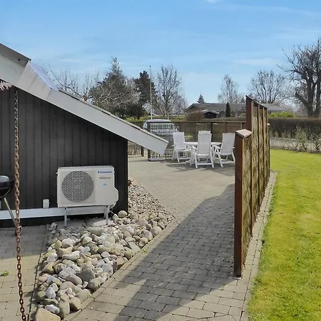 Three-bedroom Holiday Egemose 04 بيت للعطل Vibøge